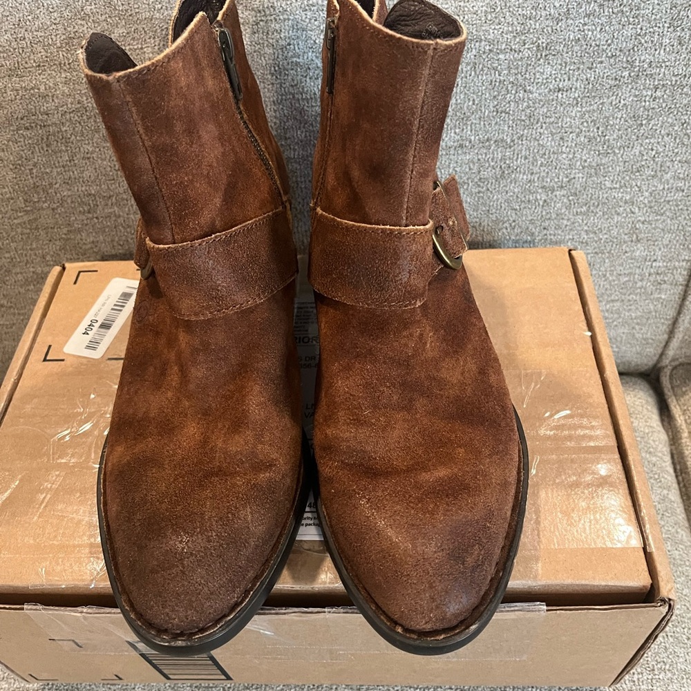 Born Suede Baloy Boots